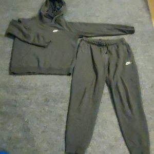 NIKE SWEATSUIT OUTFIT (2pc bundled)